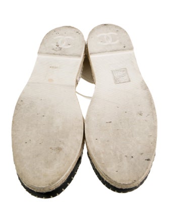 Chanel 2020 Interlocking CC Logo Espadrilles