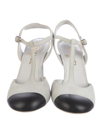 Chanel 2022 Interlocking CC Logo T-Strap Pumps