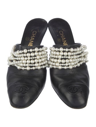 Chanel Interlocking CC Logo Leather Mules