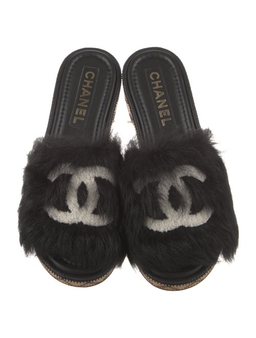 Chanel 2022 Interlocking CC Logo Espadrilles