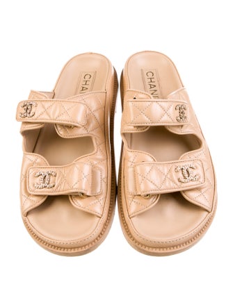 Chanel 2024 Gate No. 5 Slides