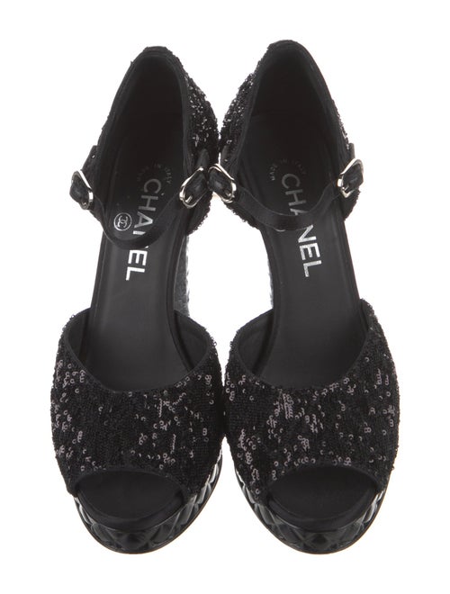 Chanel Interlocking CC Logo Sequins D'Orsay Pumps