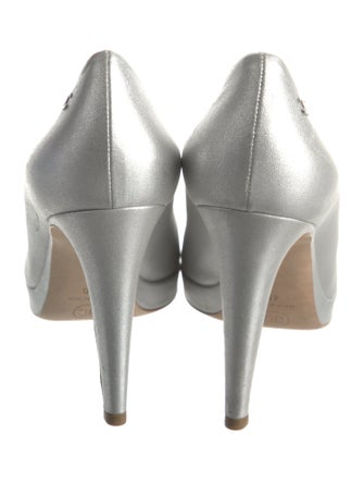 Chanel 2015 Interlocking CC Logo Pumps