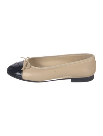 Chanel Interlocking CC Logo Leather Ballet Flats
