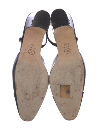 Chanel Interlocking CC Logo Leather Slingback Pumps