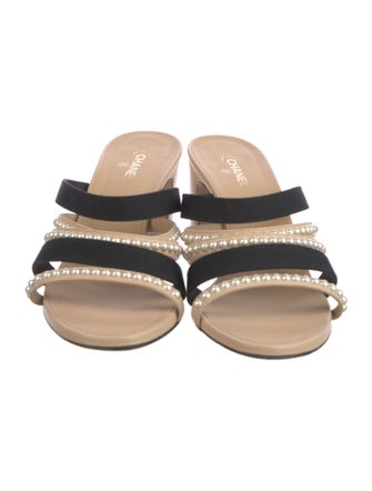 Chanel 2020 Interlocking CC Logo Slides