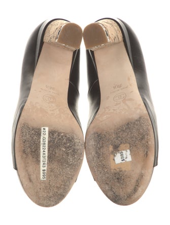 Chanel 2012 Interlocking CC Logo Pumps