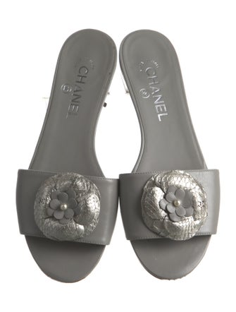 Chanel 2017 Faux Pearl Accents Slides