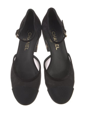 Chanel 2022 Interlocking CC Logo D'Orsay Pumps