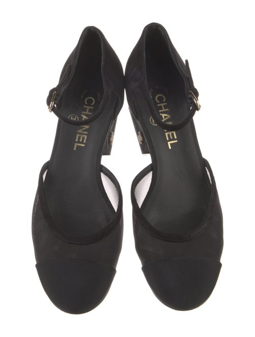 Chanel 2022 Interlocking CC Logo D'Orsay Pumps
