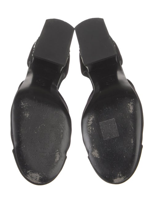 Chanel 2022 Interlocking CC Logo D'Orsay Pumps