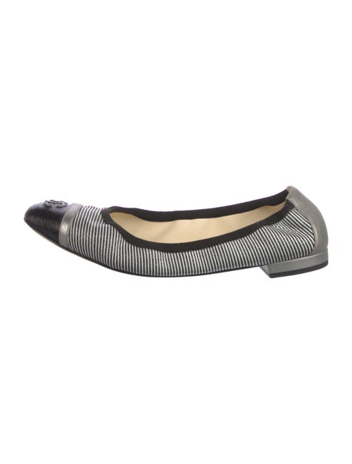 Chanel Interlocking CC Logo Leather Ballet Flats
