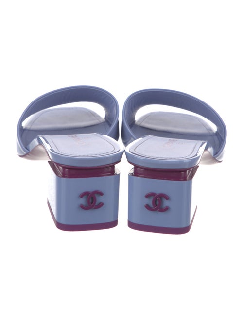 Chanel Interlocking CC Logo Patent Leather Slides