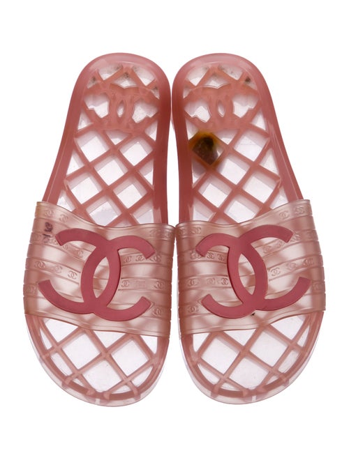 Chanel 2019 Interlocking CC Logo Slides