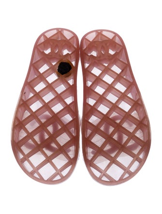 Chanel 2019 Interlocking CC Logo Slides