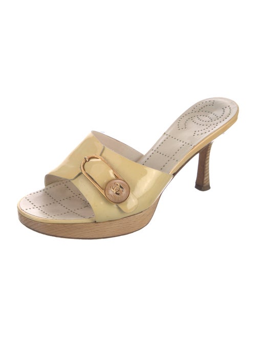 Chanel Interlocking CC Logo Patent Leather Slides