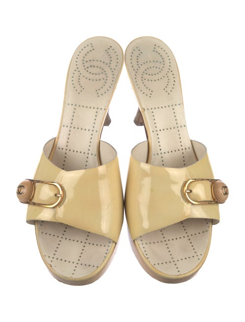 Chanel Interlocking CC Logo Patent Leather Slides