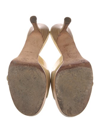 Chanel Interlocking CC Logo Patent Leather Slides