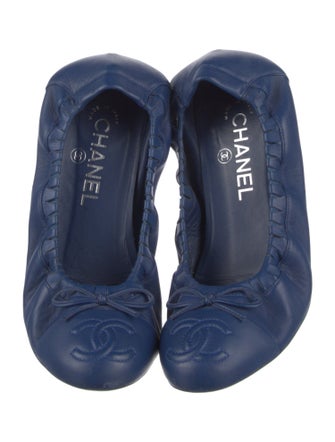 Chanel Interlocking CC Logo Leather Ballet Flats
