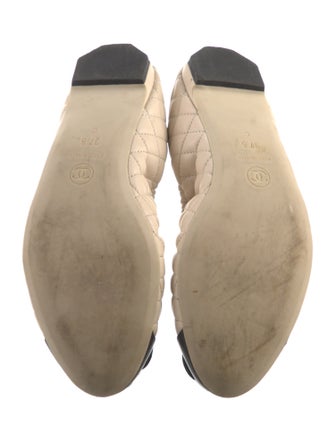 Chanel Interlocking CC Logo Leather Flats
