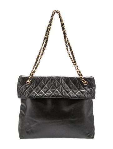 Chanel Totes Quilted Chain Tote