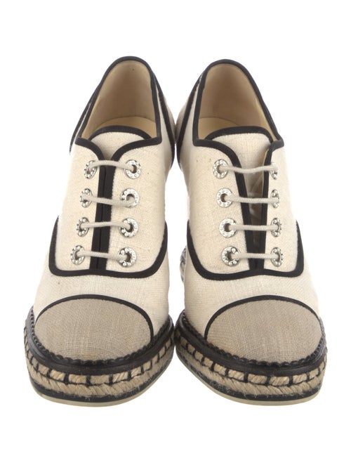 Chanel Interlocking CC Logo Canvas Pumps