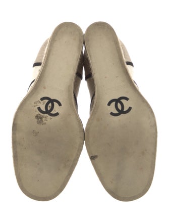 Chanel Interlocking CC Logo Canvas Pumps