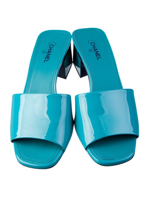 Chanel 2022 Interlocking CC Logo Slides