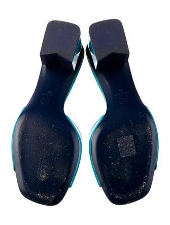 Chanel 2022 Interlocking CC Logo Slides