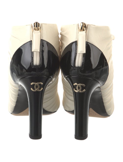 Chanel 2018 Interlocking CC Logo Mules