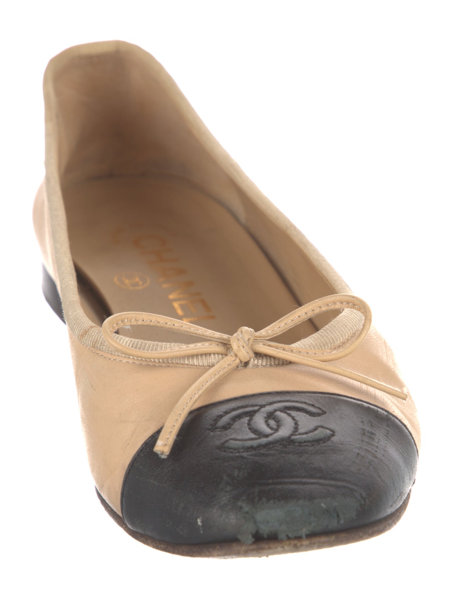 Chanel Interlocking CC Logo Leather Ballet Flats