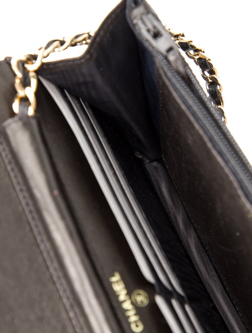 Chanel Caviar Wallet on Chain