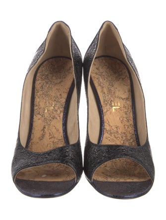 Chanel 2012 Interlocking CC Logo Pumps