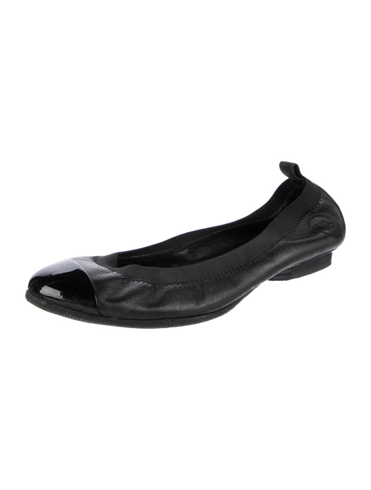 Chanel Interlocking CC Logo Leather Ballet Flats