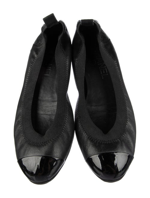 Chanel Interlocking CC Logo Leather Ballet Flats