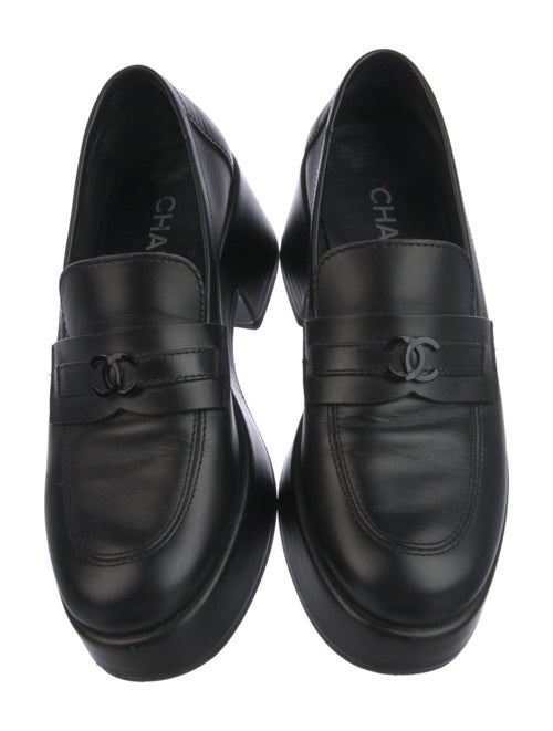 Chanel 2022 Interlocking CC Logo Loafers