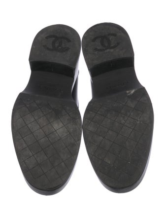 Chanel 2022 Interlocking CC Logo Loafers