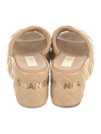 Chanel Interlocking CC Logo Leather Slides