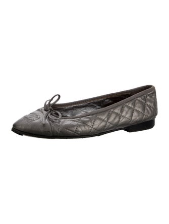 Chanel Interlocking CC Logo Leather Ballet Flats