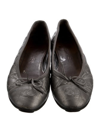 Chanel Interlocking CC Logo Leather Ballet Flats