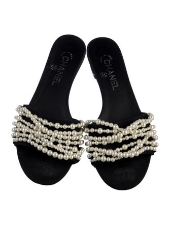 Chanel 2017 Interlocking CC Logo Slides