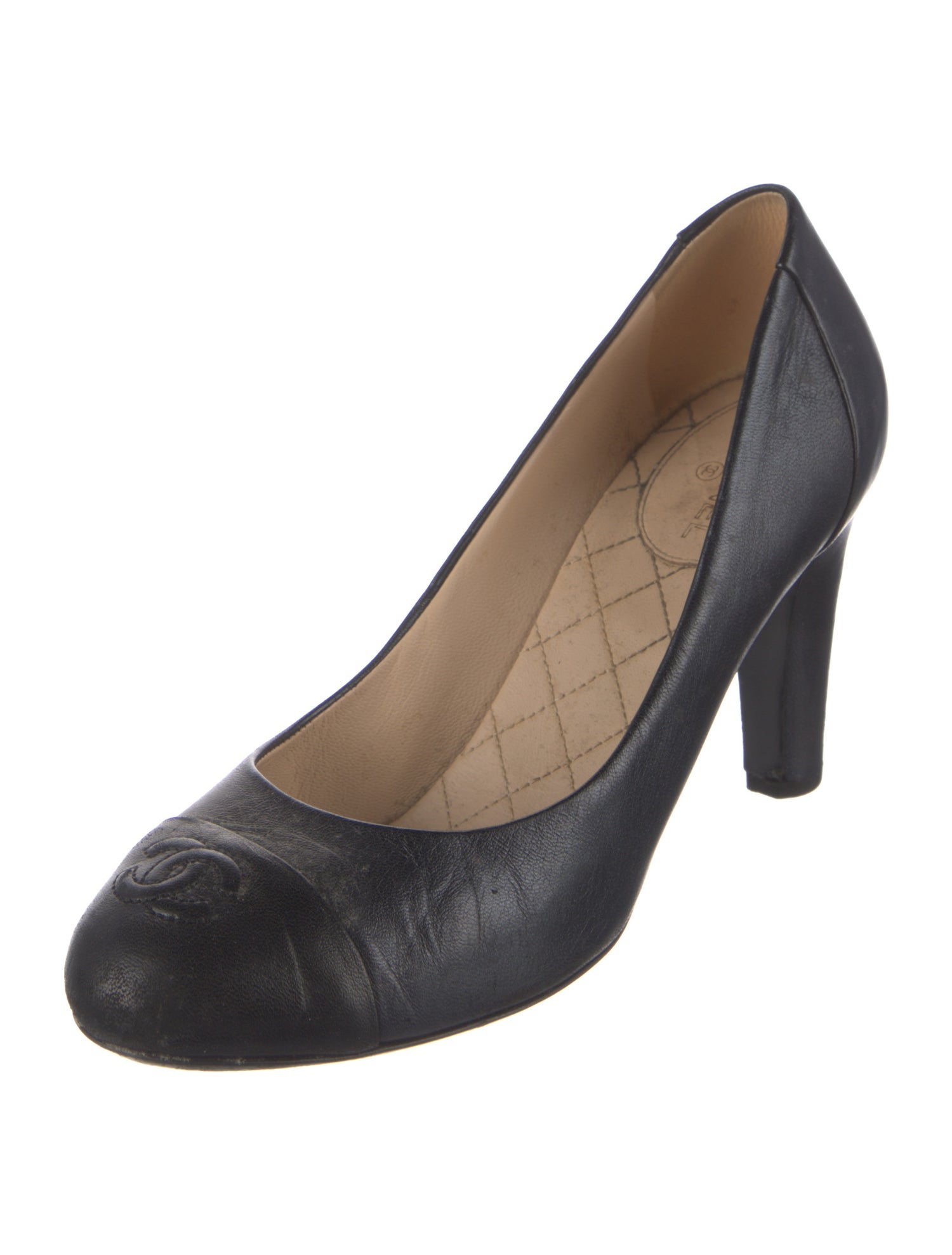 Chanel Interlocking CC Logo Leather Pumps