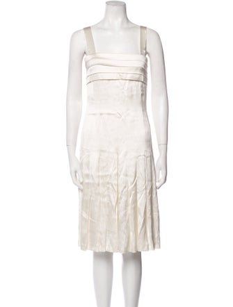 Chanel 2005 Knee-Length Dress