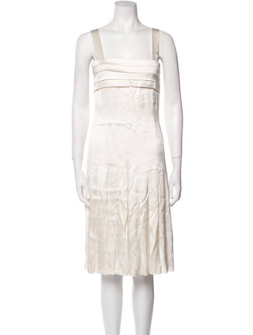 Chanel 2005 Knee-Length Dress