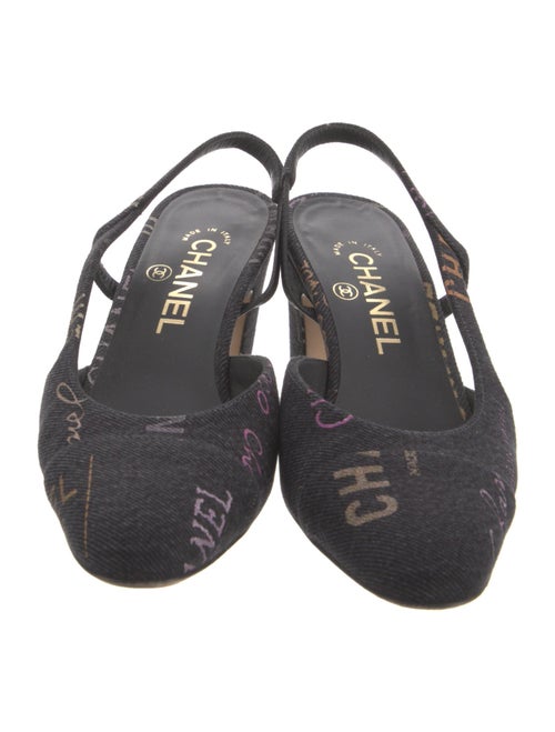 Chanel 2022 Interlocking CC Logo Slingback Pumps