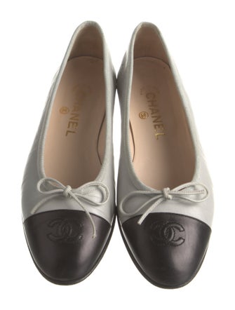 Chanel Interlocking CC Logo Leather Ballet Flats