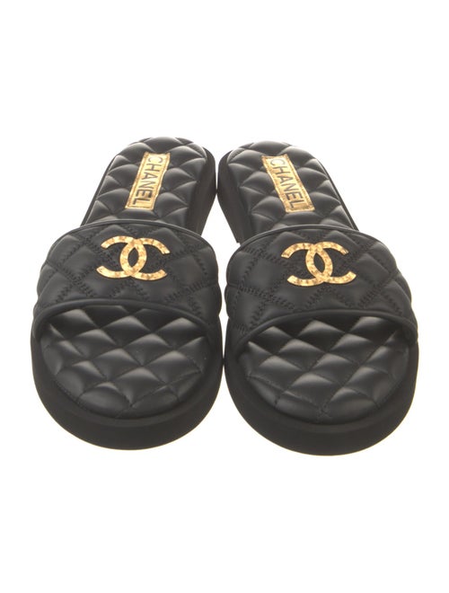 Chanel 2023 Paris-Dakar Slides