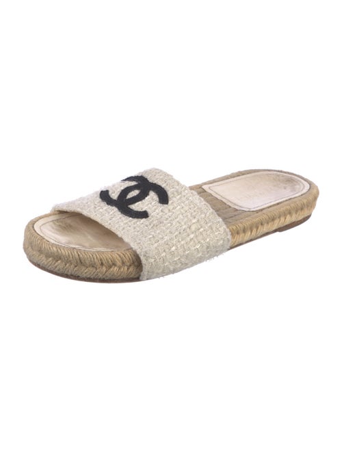 Chanel 2020 Interlocking CC Logo Espadrilles