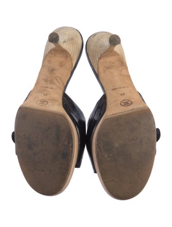 Chanel Interlocking CC Logo Patent Leather Slides