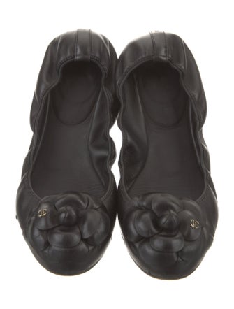Chanel Interlocking CC Logo Leather Flats